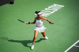 德扑心理：长期稳定性胜过短期爆发。（德扑心态：长期稳健远胜一时爆发）